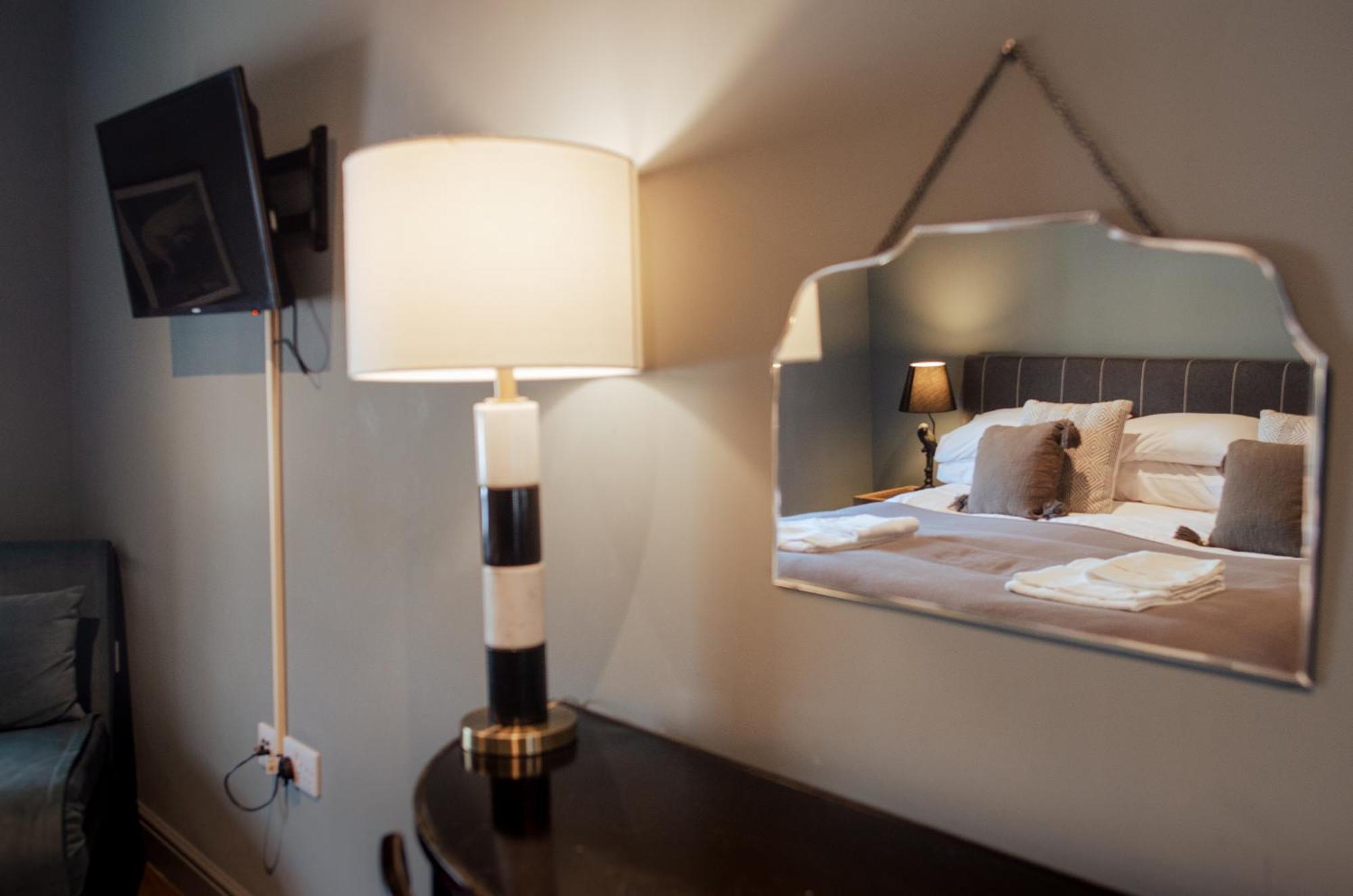 Hotel Seven Stars Penryn Habitación foto